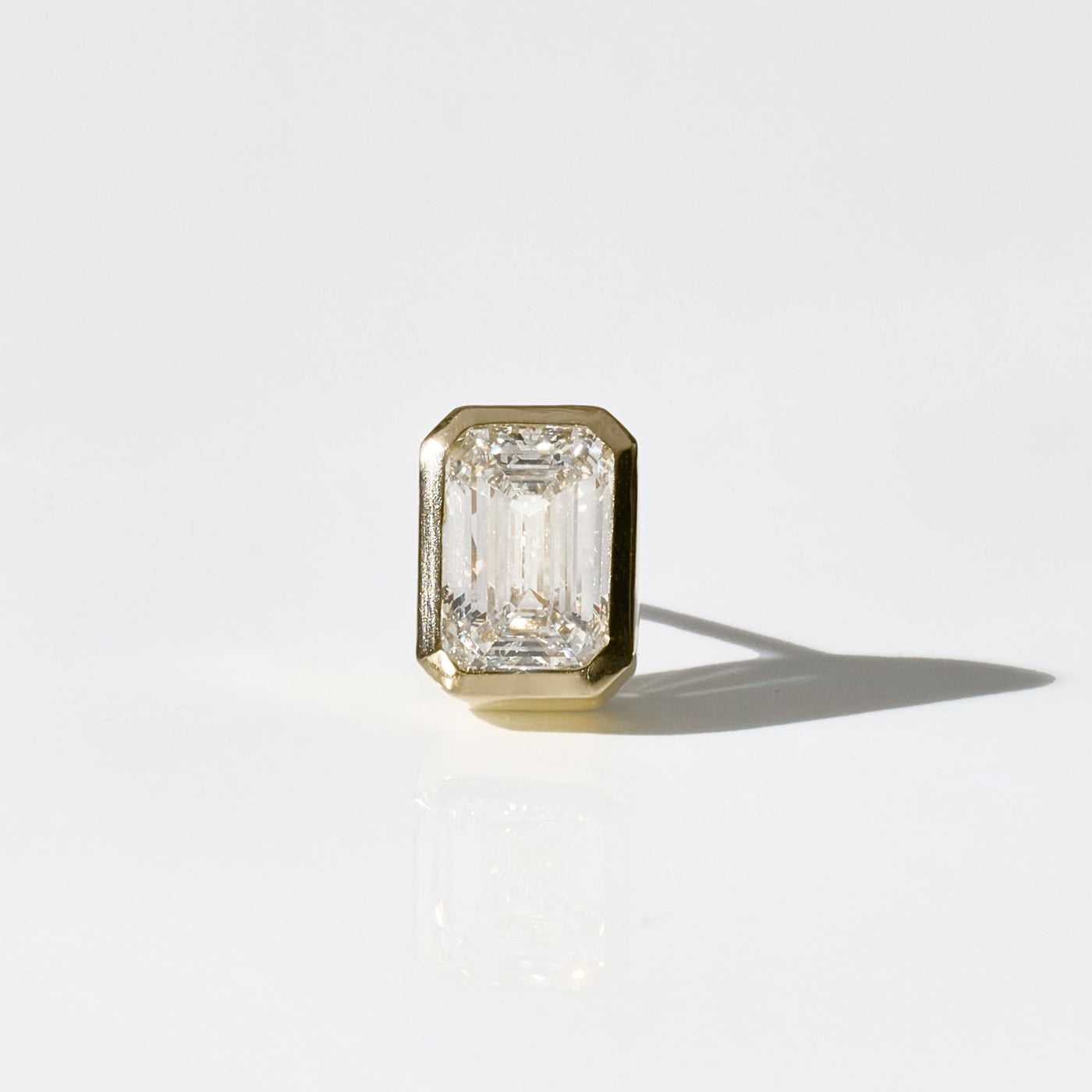 1ct Emerald  Bezel  Pierce