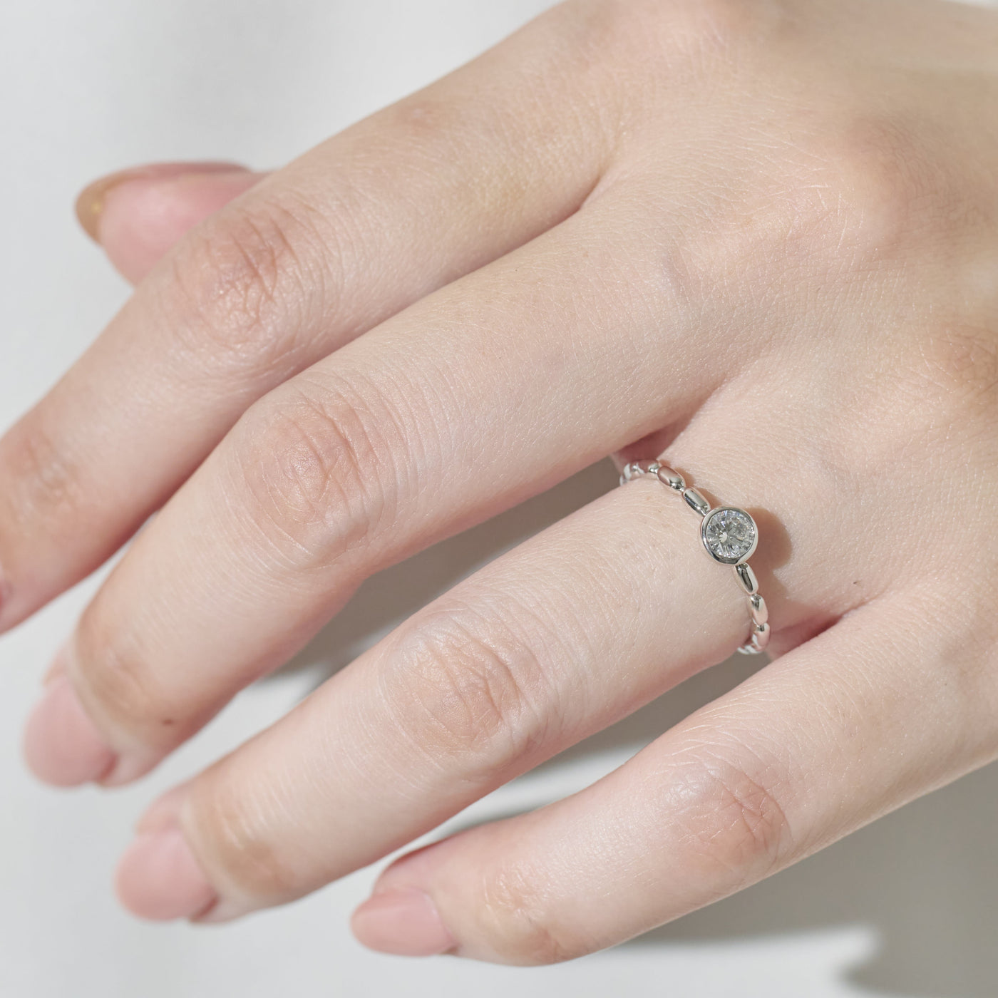 Ami Bezel Ring
